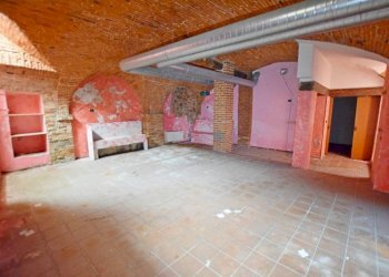 Interno non residenziale - Negozio piazza della Concordia, 2, Mondovì - foto 6