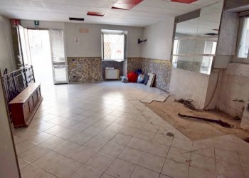 Interno non residenziale - Negozio piazza della Concordia, 2, Mondovì - foto 11