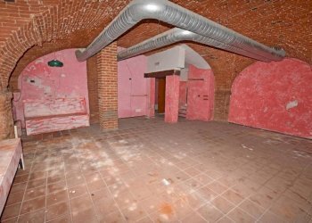 Interno non residenziale - Negozio piazza della Concordia, 2, Mondovì - foto 16