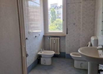 Bagno - Appartamento piazza 26 Maggio, 14, Varese (zona Biumo Inferiore) - foto 14