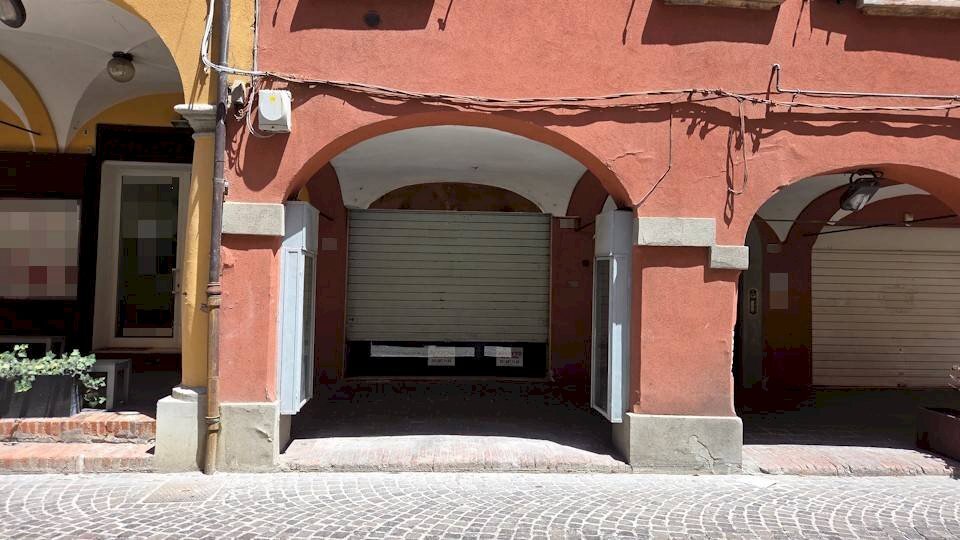 Facciata - Negozio Medicina - foto 1
