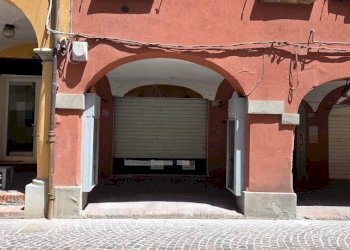 Facciata - Shop Medicina - photo 1