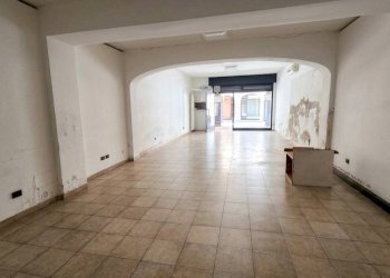 Interno non residenziale - Shop Medicina - photo 2