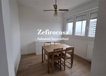 Sala da pranzo - Quadrilocale Bologna (zona San Donato) - foto 2