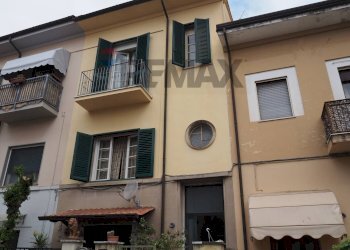 Edificio all\'aperto - Casa indipendente Via Nazario Sauro
17, Viareggio - foto 23
