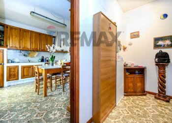 Hall / corridoio - Appartamento Via Vecchia del Picchianti
26, Livorno - foto 19