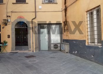 Edificio all\'aperto - Commercial Premises Via Della Croce Rossa
 
9, Pisa - photo 4