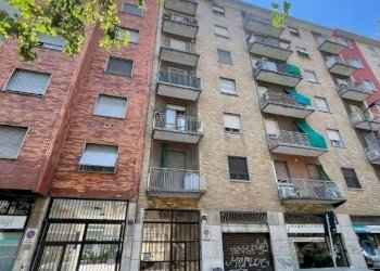 Facciata - Two-room apartment via Alfonso Capecelatro, Milano (neighborhood San Siro) - photo 26