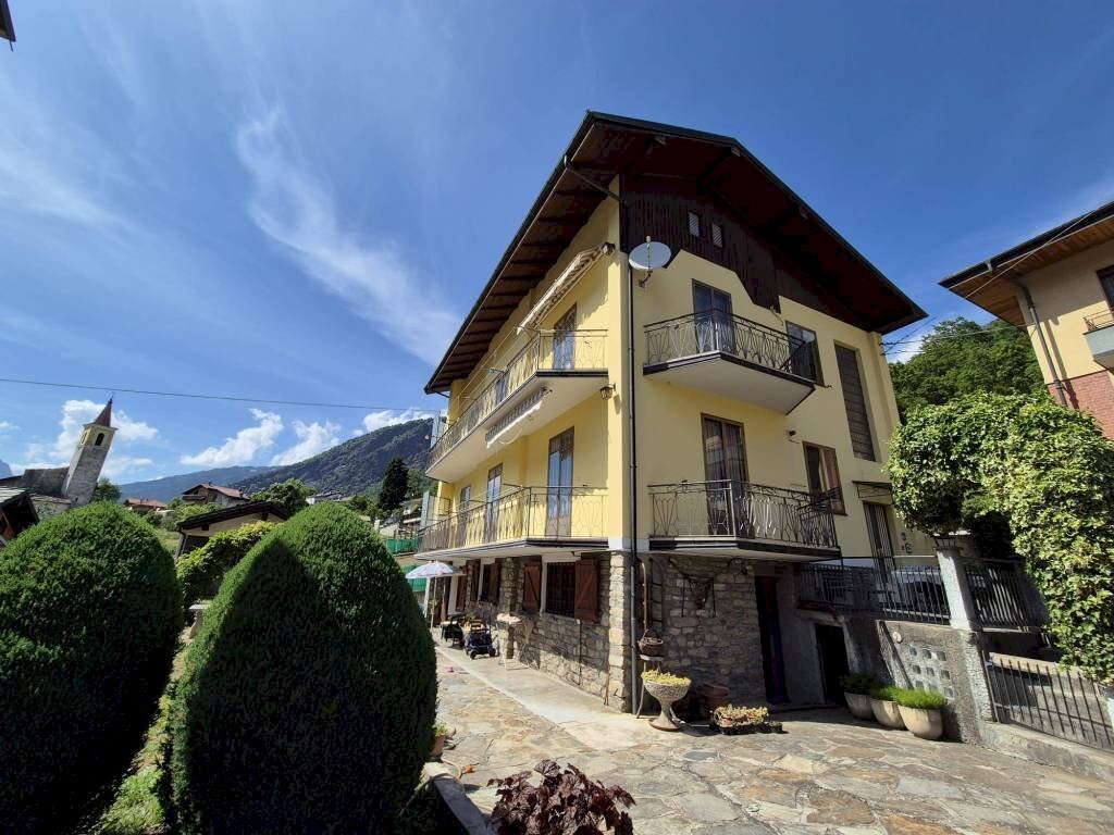 Facciata - Villa Frazione Villaretto, Roure - foto 1