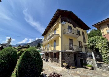 Facciata - Villa Frazione Villaretto, Roure - photo 1