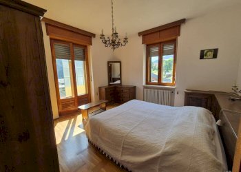 Camera da letto - Villa Frazione Villaretto, Roure - photo 7