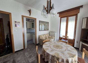 Salone - Villa Frazione Villaretto, Roure - photo 14