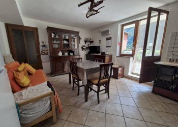 Soggiorno - Villa Frazione Villaretto, Roure - photo 19