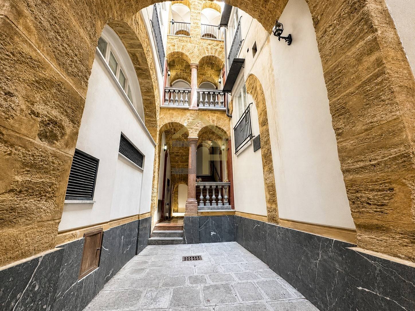 Foto 2 - Four-room apartment via Alessandro Paternostro
16, Palermo - photo 2