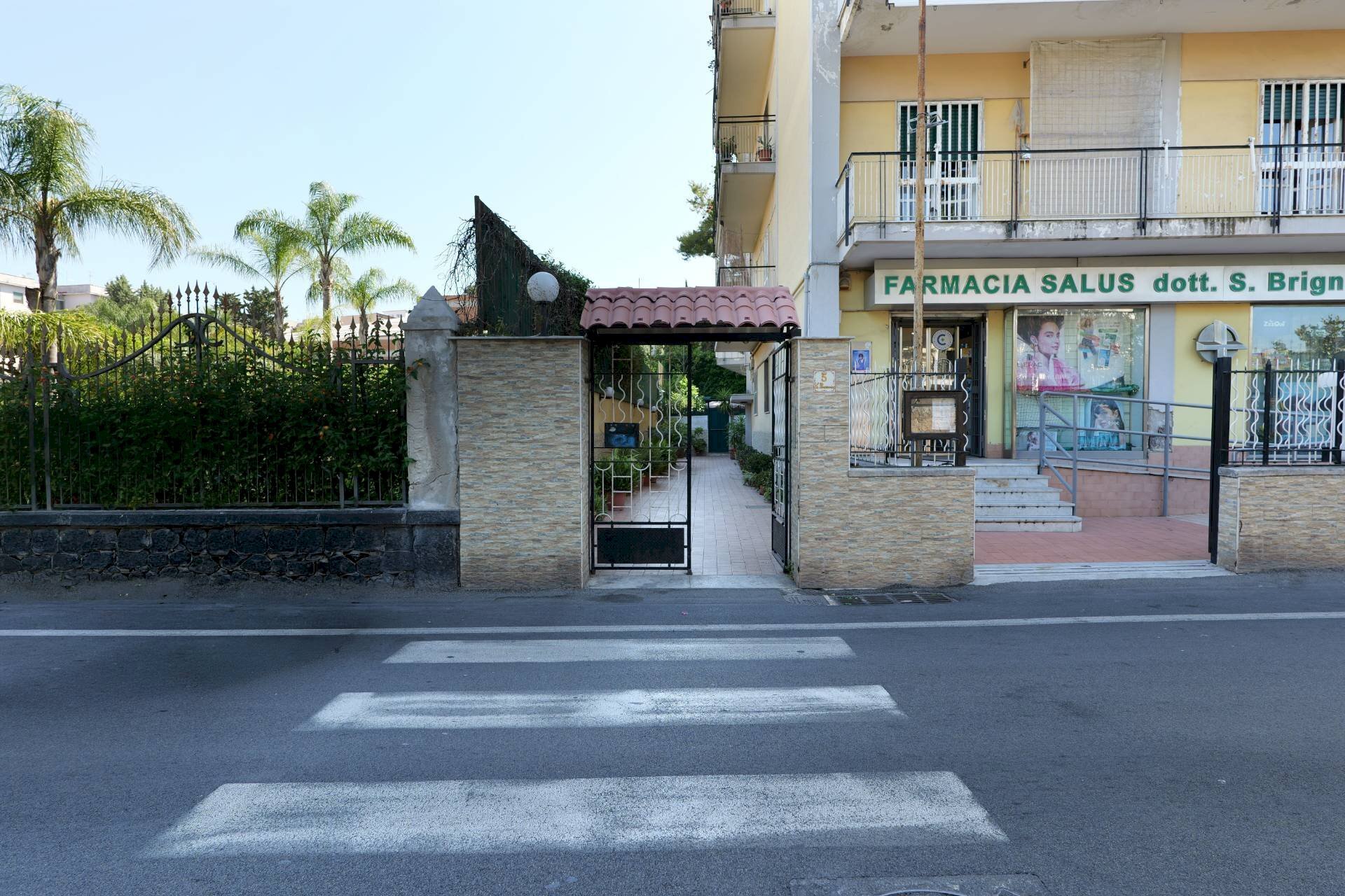 INGRESSO - Quadrilocale via  flotard de lauzieres
 
5, Portici - foto 1
