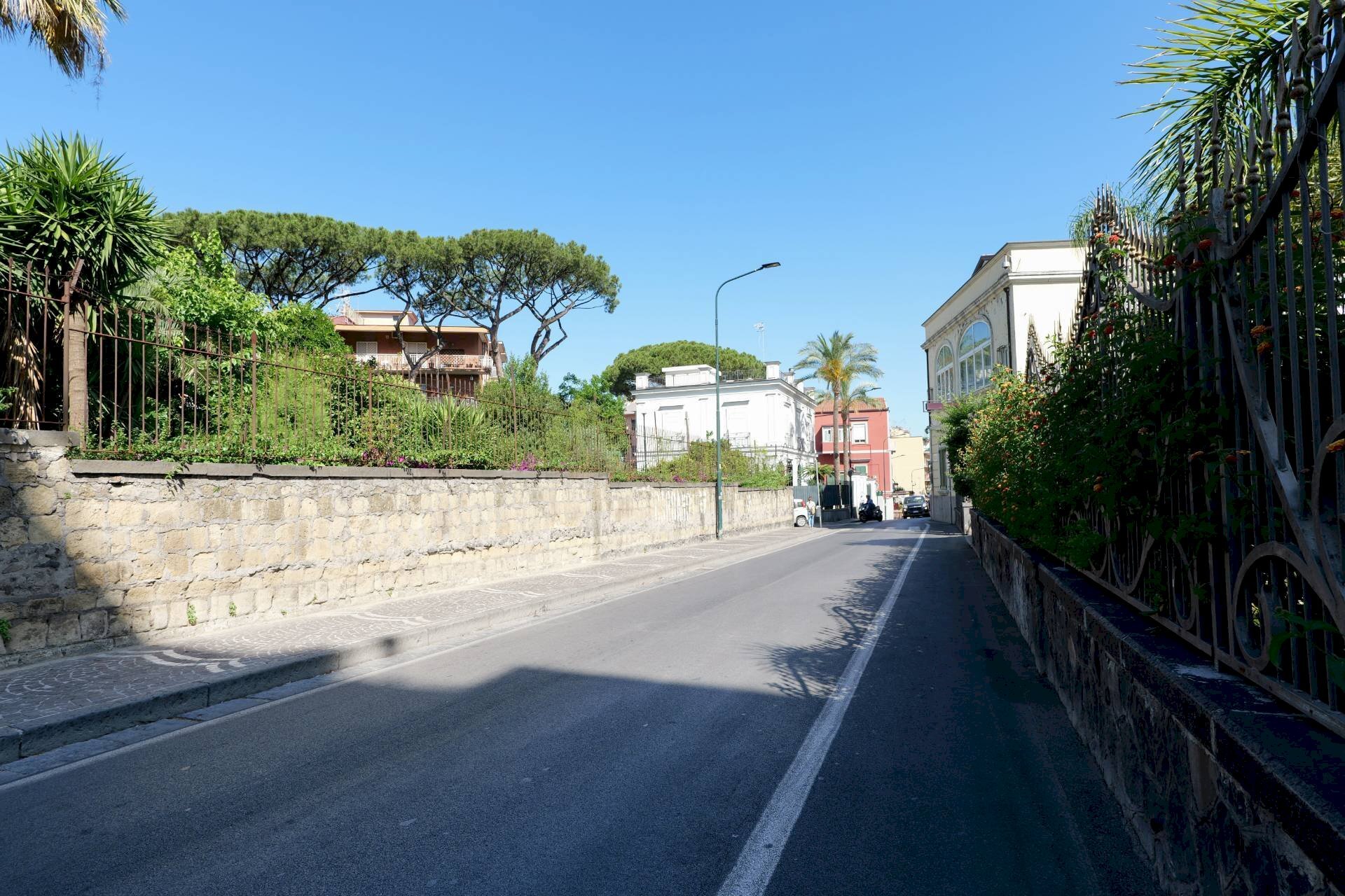STRADA - Quadrilocale via  flotard de lauzieres
 
5, Portici - foto 2