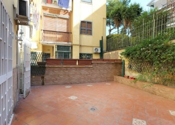 TERRAZZO - Quadrilocale via  flotard de lauzieres
 
5, Portici - foto 6