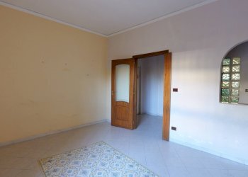 SALONE - Quadrilocale via  flotard de lauzieres
 
5, Portici - foto 11