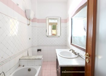 SECONDO BAGNO - Quadrilocale via  flotard de lauzieres
 
5, Portici - foto 15