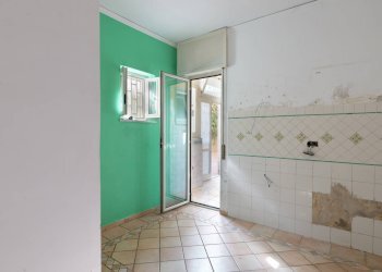 CUCINA - Quadrilocale via  flotard de lauzieres
 
5, Portici - foto 24