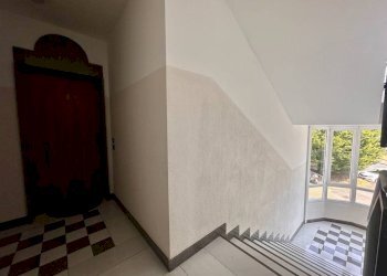 Interno palazzo - Three-room apartment via Aldo Moro, 8, Biella - photo 3