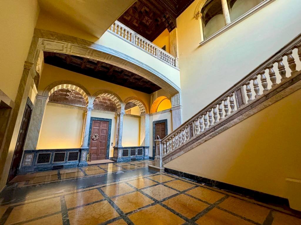 Interno palazzo - Appartamento via Galileo Galilei, 28, Biella - foto 3