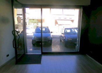 Interno non residenziale - Negozio via dei Garofani, 2, Nettuno - foto 3