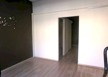 Stanza non arredata - Negozio via dei Garofani, 2, Nettuno - foto 4