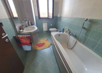 bagno padronale - Trilocale via Roncadello, Boffalora d'Adda - foto 8