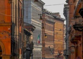 Zona - Appartamento via Luigi Carlo Farini, Bologna (zona Centro Storico) - foto 1