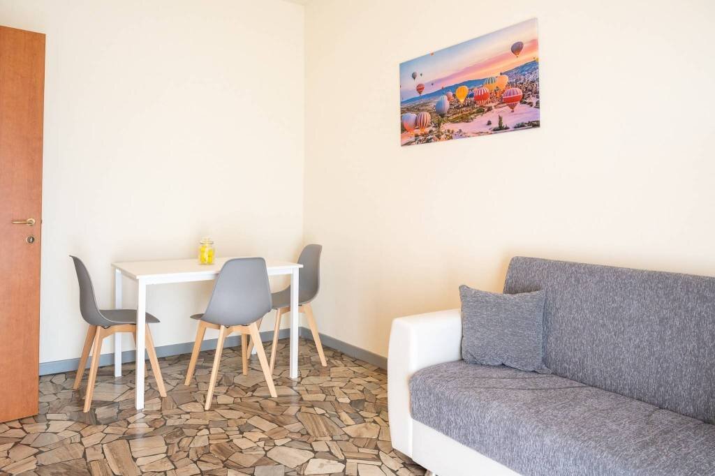 Salone - Two-room apartment viale Carlo Espinasse, 104, Milano (neighborhood Villapizzone) - photo 3