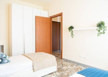 Camera da letto - Two-room apartment viale Carlo Espinasse, 104, Milano (neighborhood Villapizzone) - photo 22