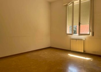 Camera da letto - Quadrilocale via del Lavoro, Bologna (zona San Donato) - foto 15