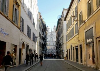esterni - Bed & Breakfast via Via Mario de' Fiori, 32, Roma (neighborhood Centro Storico) - photo 3