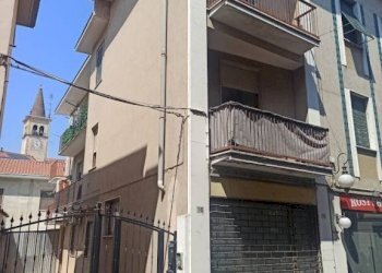 Facciata - Two-room apartment via Giuseppe Mazzini, 16, Trecate - photo 1