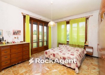 Camera da letto - Villa Regione Garrone, 3, Reano - foto 13