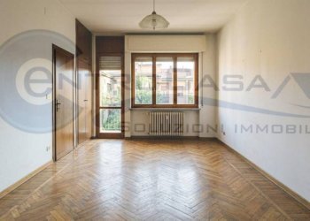 Camera da letto - Appartamento via Luigi Calori, Bologna (zona Centro Storico) - foto 4