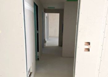 Corridoio - Three-room apartment via Fratelli Bandiera, 32, Pordenone - photo 5