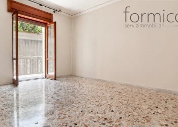 Apartment Portici - photo 1