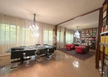 Four-room apartment Via Baluardo Quintino Sella, Novara - photo 2