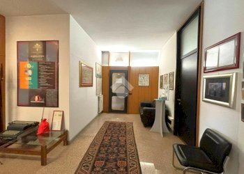 Four-room apartment Via Baluardo Quintino Sella, Novara - photo 5