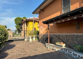 Portion of a house Via Amerigo Vespucci, Corbetta - photo 4