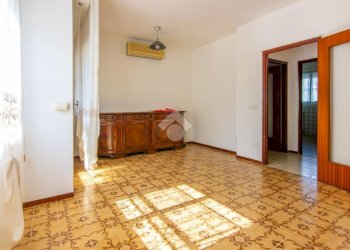 Three-room apartment Via Giuseppe Gioacchino Belli, Ferrara - photo 8