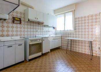 Three-room apartment Via Giuseppe Gioacchino Belli, Ferrara - photo 10