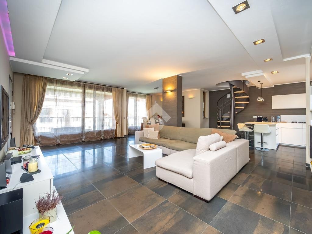 Four-room apartment Via Padre Giovanni Marengoni, Trezzano Rosa - photo 1