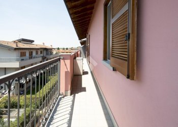 Four-room apartment Via Padre Giovanni Marengoni, Trezzano Rosa - photo 15