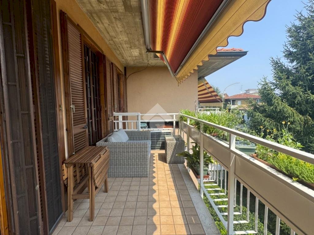 Three-room apartment Via libertà, Gessate - photo 1