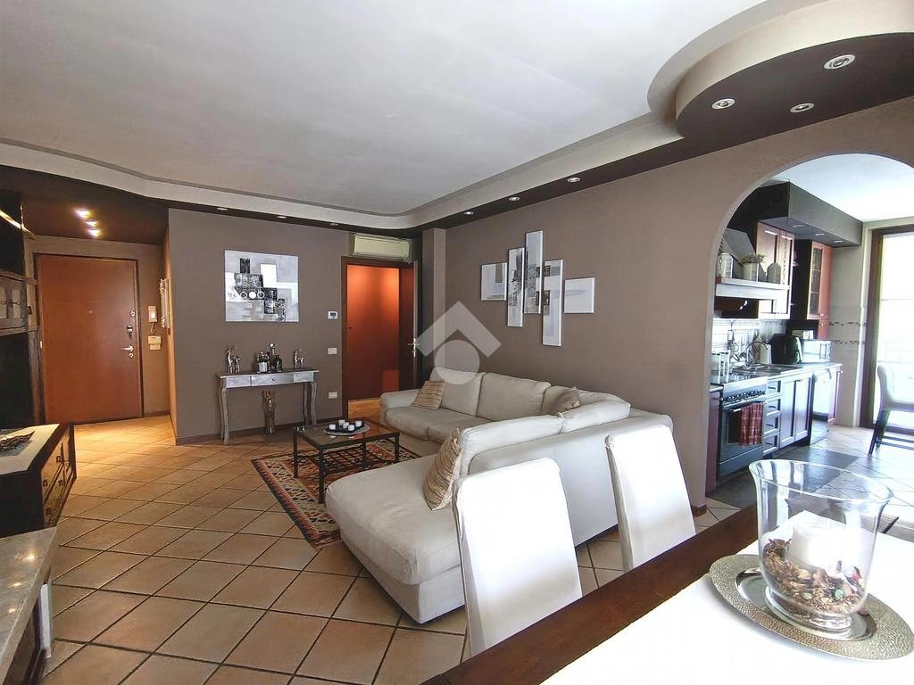 Three-room apartment Via Sant'Andrea, Robecco sul Naviglio - photo 1