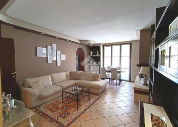 Three-room apartment Via Sant'Andrea, Robecco sul Naviglio - photo 2
