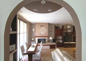 Three-room apartment Via Sant'Andrea, Robecco sul Naviglio - photo 3